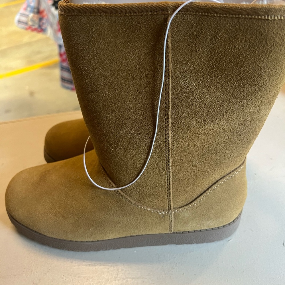 Universal thread women boots. - Picture 4 of 5